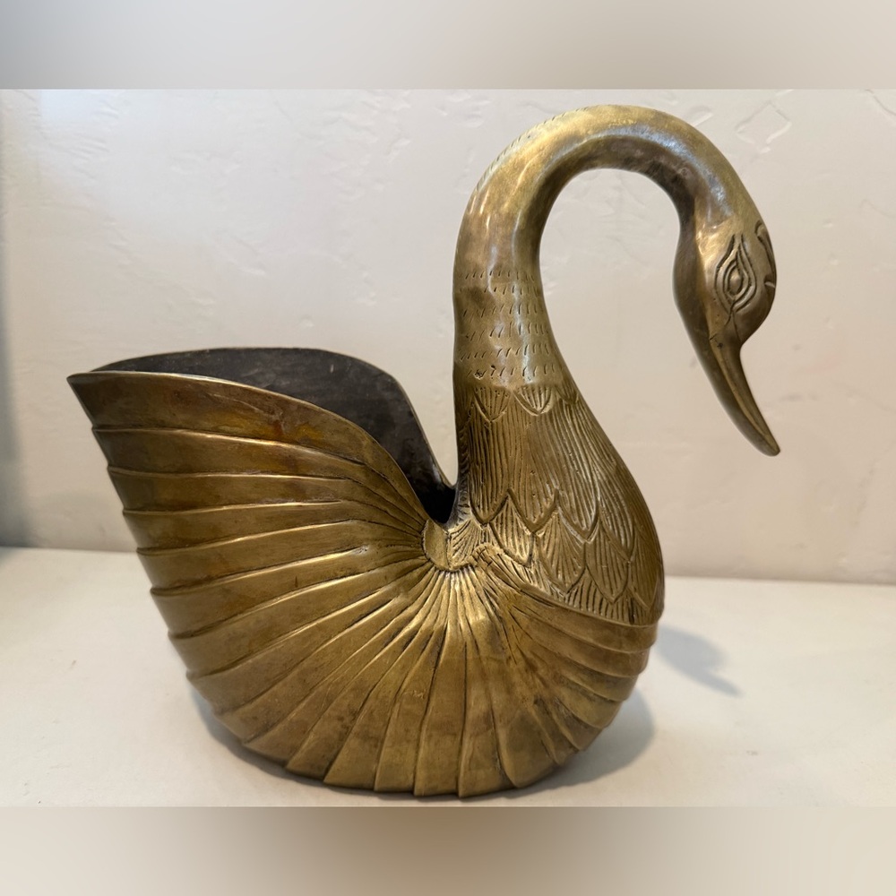 Vintage Solid Brass 10 inch Swan Showpiece Planter natural patina - Picture 12 of 12